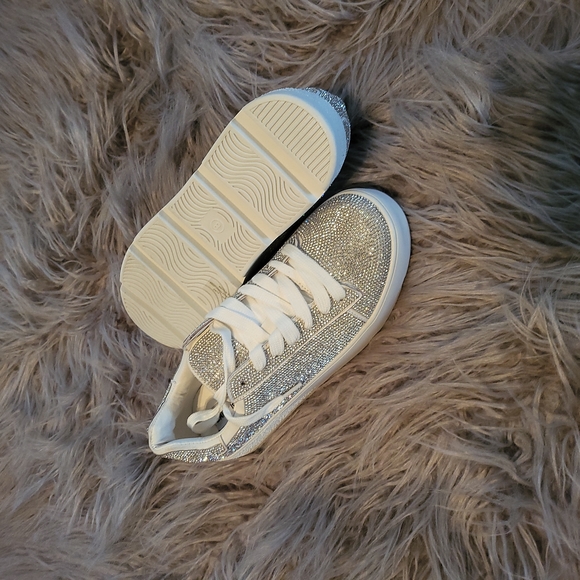 Shoes - Picture 1 of 2